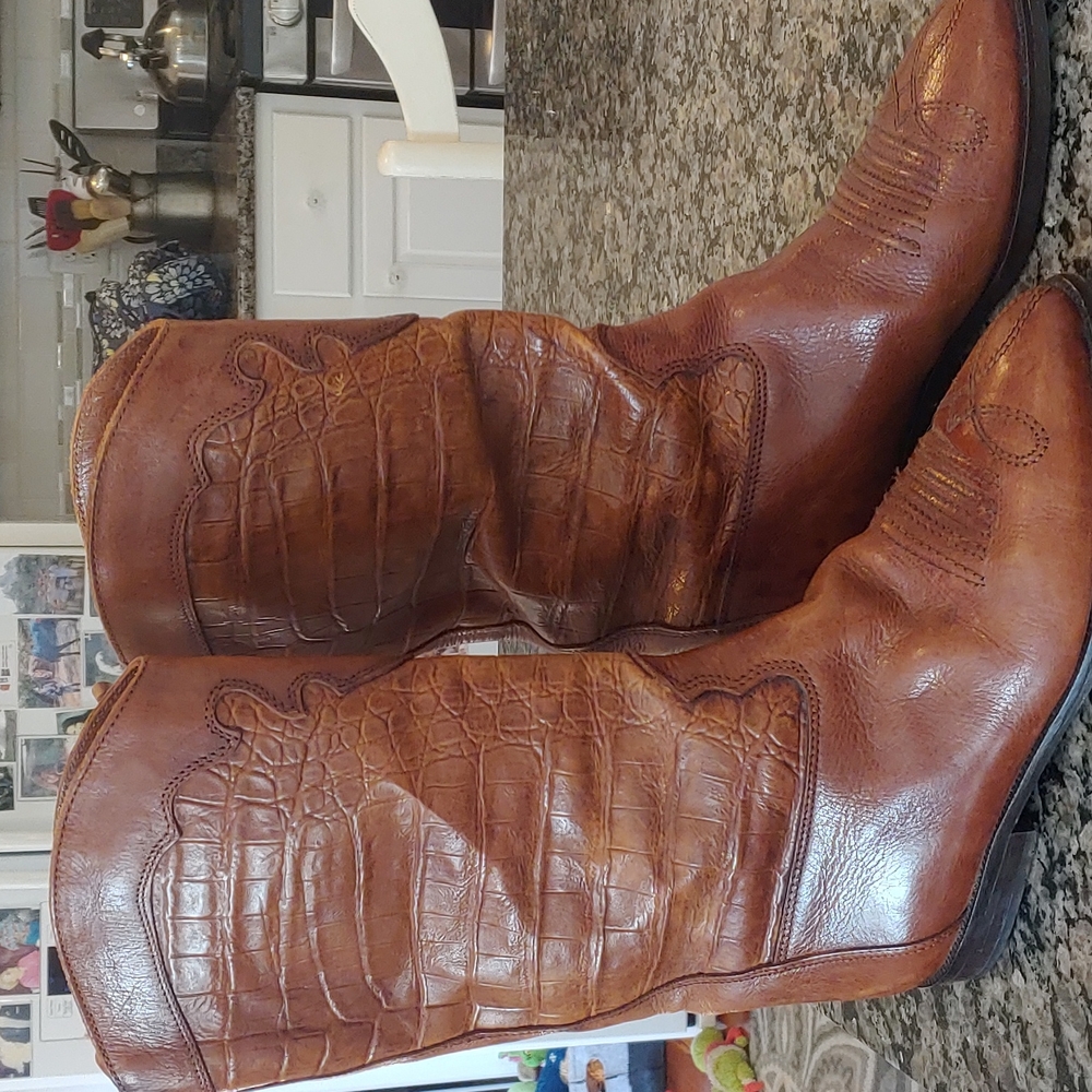 Joan & David boots